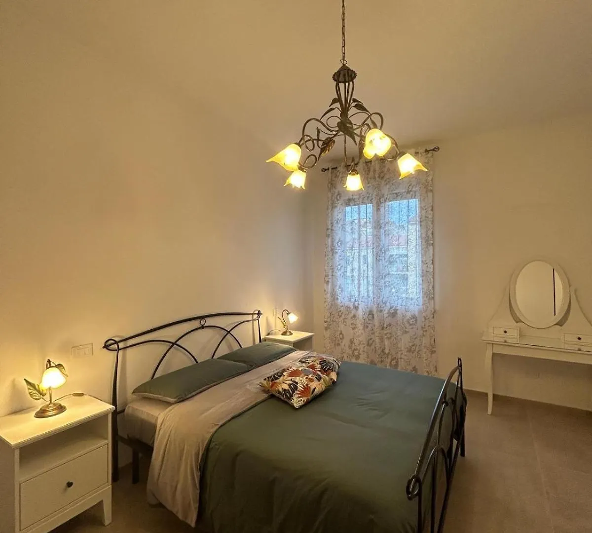 Lägenhet Katy Charm Apt Pisa